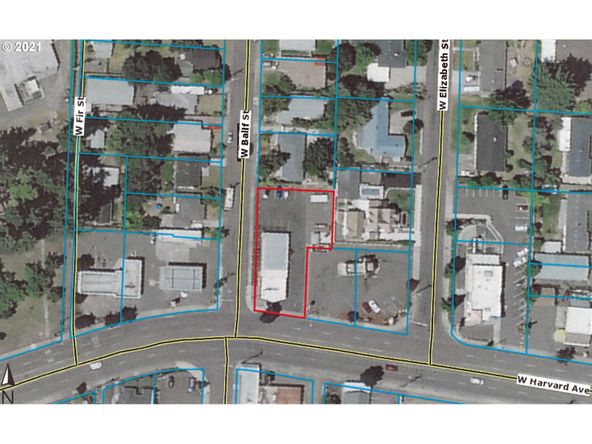 1270 W Harvard Ave, Roseburg, OR 97471